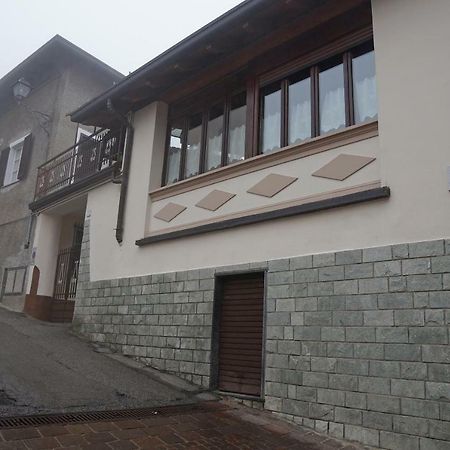 Foresteria Lombarda Da Giovanna Барцио Экстерьер фото